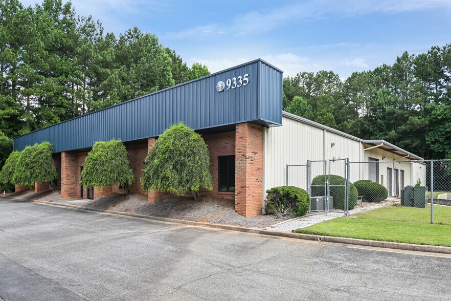 9335 Industrial Trace, Alpharetta, GA à vendre - Photo de l’immeuble – Image 2 sur 13