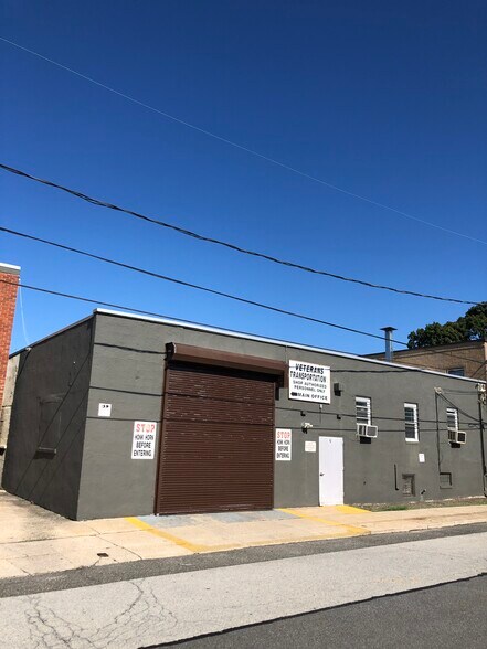 9 Cleveland St, Valley Stream, NY à vendre - Photo principale – Image 1 sur 3