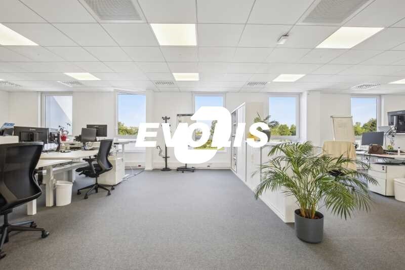 Bureau dans Tremblay-en-France à louer Photo intérieure– Image 1 sur 15