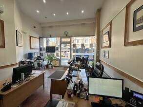 283 Finchley Rd, Londres à louer Photo intérieure– Image 1 sur 2