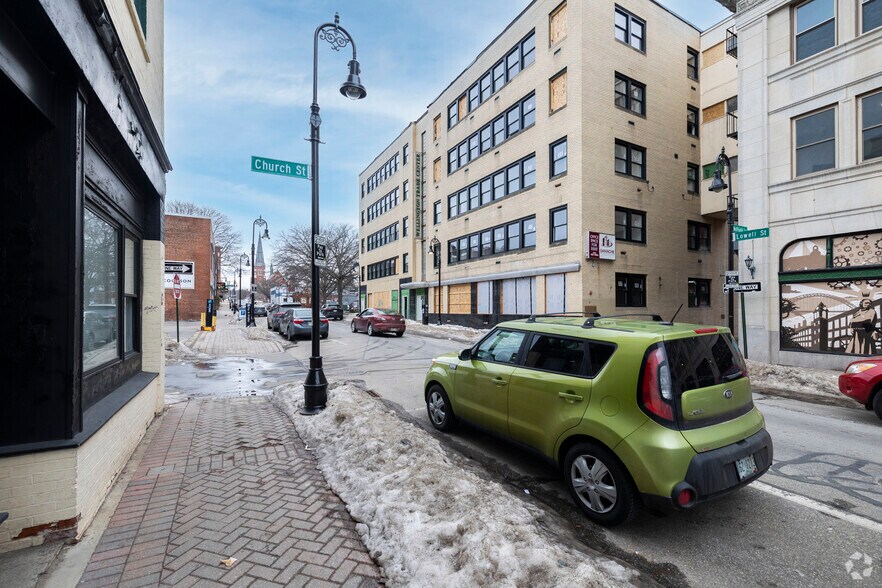 25 Lowell St, Manchester, NH à louer - Photo de l’immeuble – Image 2 sur 34