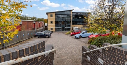 EME House, 920-922 Melton Rd, Leicester à louer Photo de l’immeuble– Image 1 sur 13
