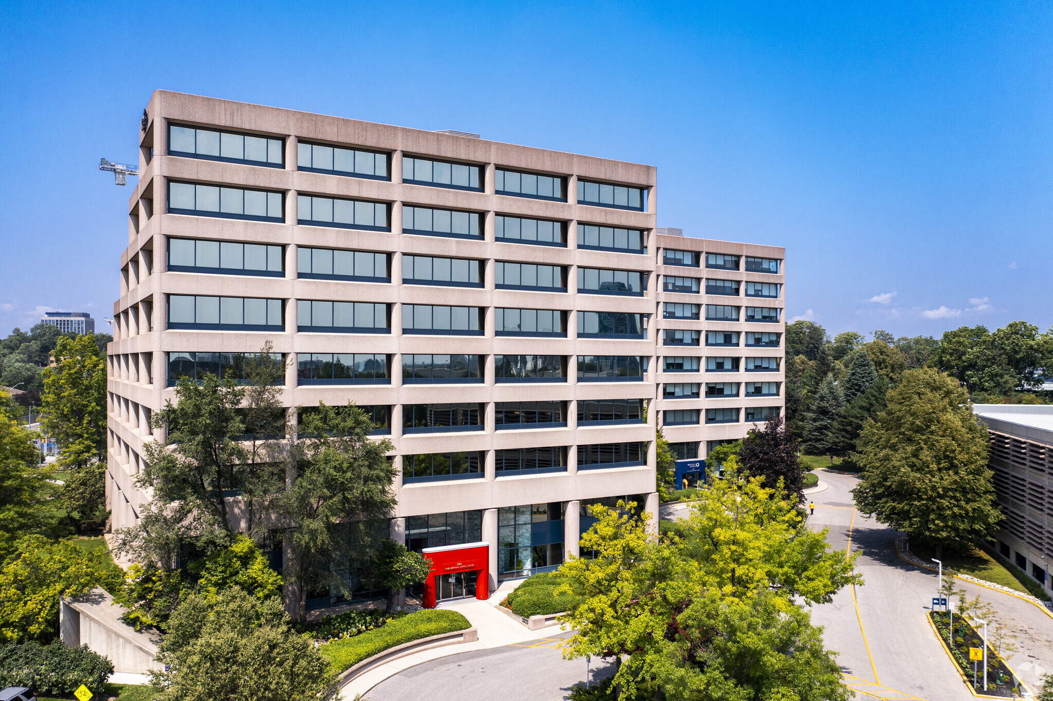 895 Don Mills Rd, Toronto, ON à louer Photo principale– Image 1 sur 11
