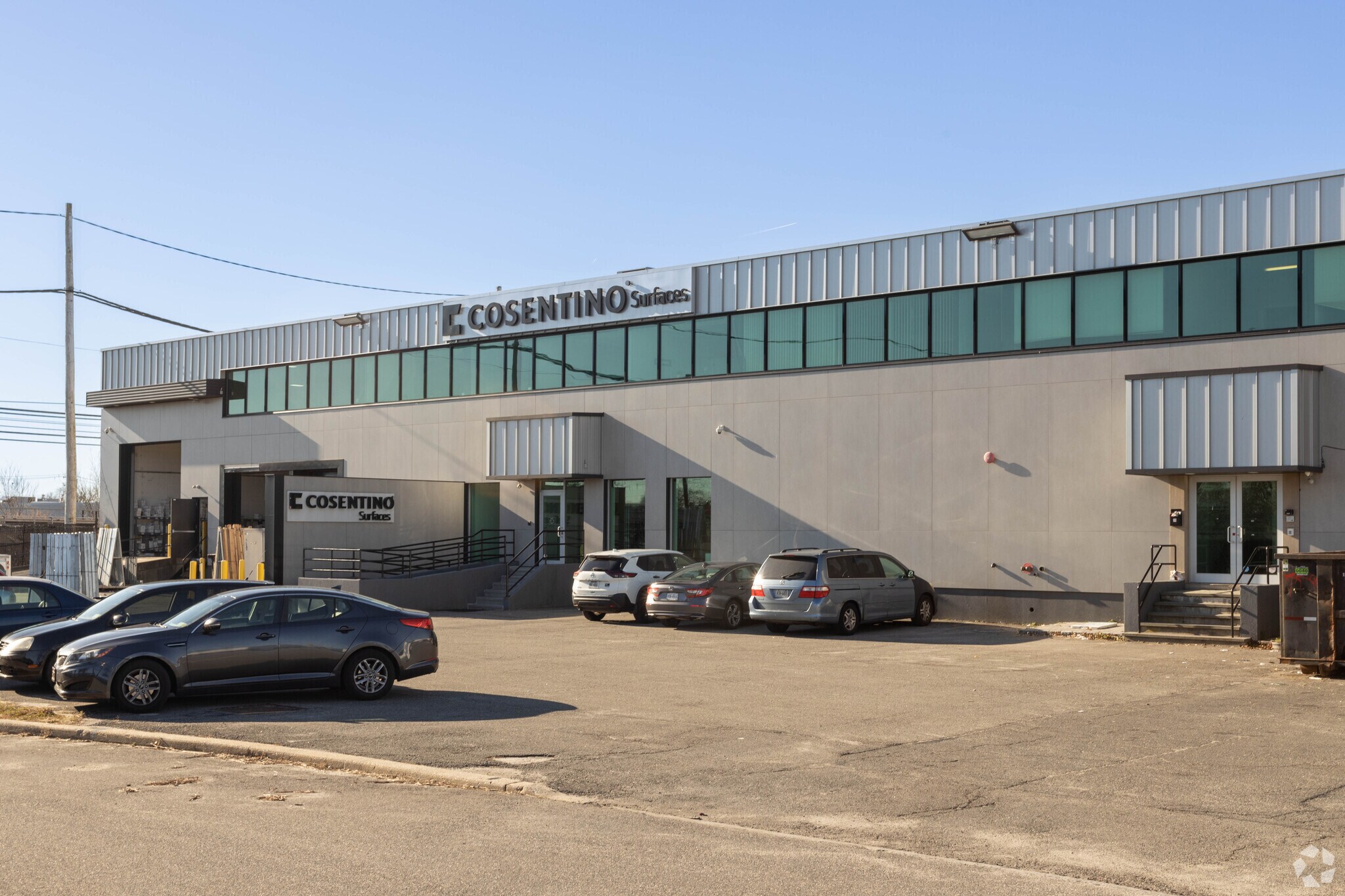 35 Engel St, Hicksville, NY à louer Photo de l’immeuble– Image 1 sur 5