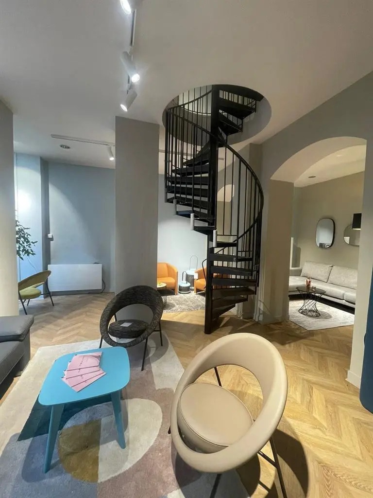 Local commercial dans Paris à vendre Hall d’entrée– Image 1 sur 6