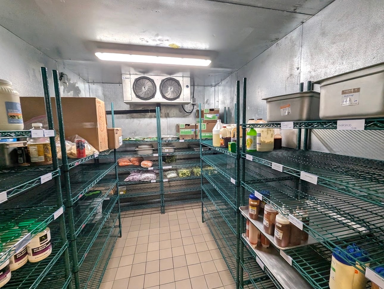 1100 Fair Oaks Ave, South Pasadena, CA à louer Photo intérieure– Image 1 sur 5