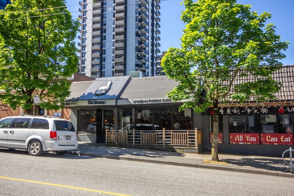 1536 Robson St, Vancouver, BC à vendre Photo de l’immeuble– Image 1 sur 12