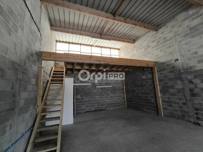 Plus de détails pour Industriel/Logistique à louer