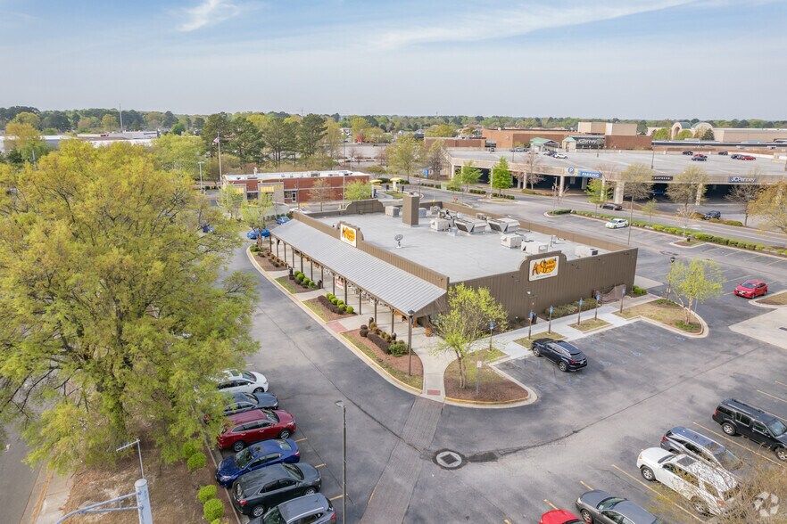 757 Lynnhaven Pky, Virginia Beach, VA à vendre - Photo de l’immeuble – Image 3 sur 9