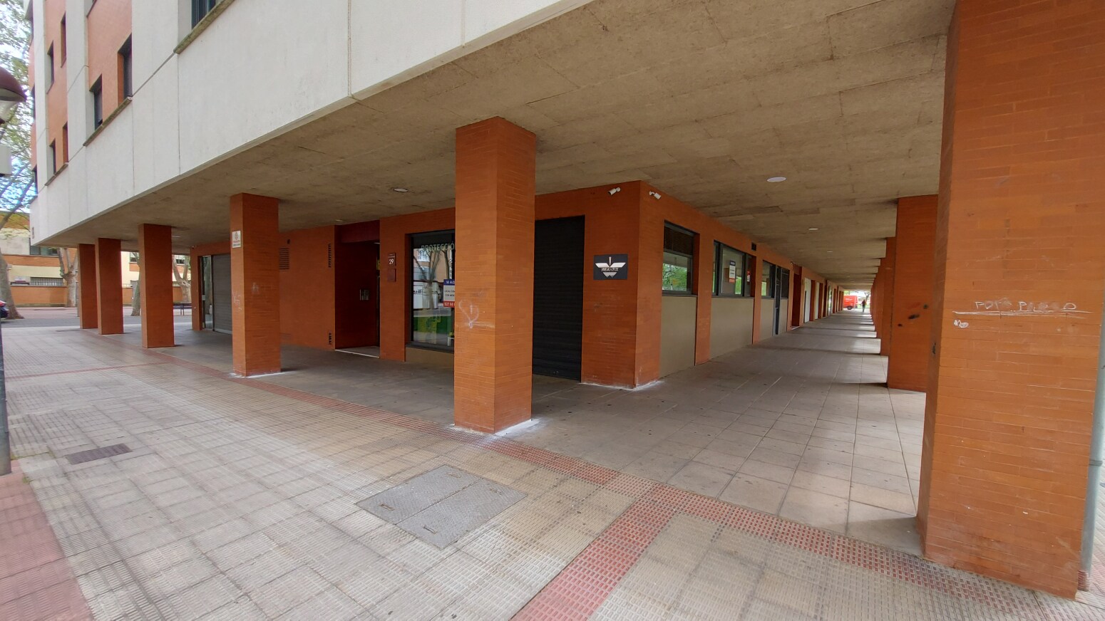 Immeuble residentiel dans Logroño, La Rioja à vendre Photo principale– Image 1 sur 4