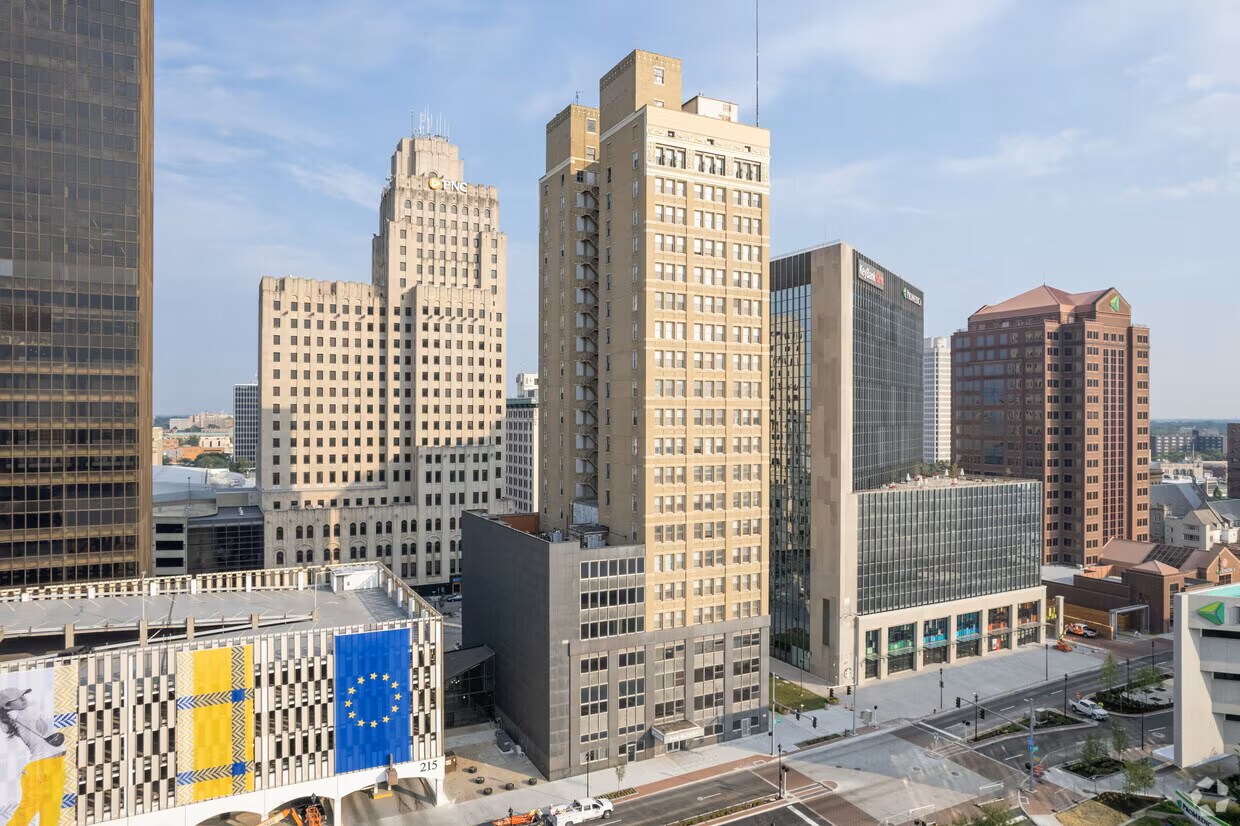 245 N Summit St, Toledo, OH à vendre Photo principale– Image 1 sur 6