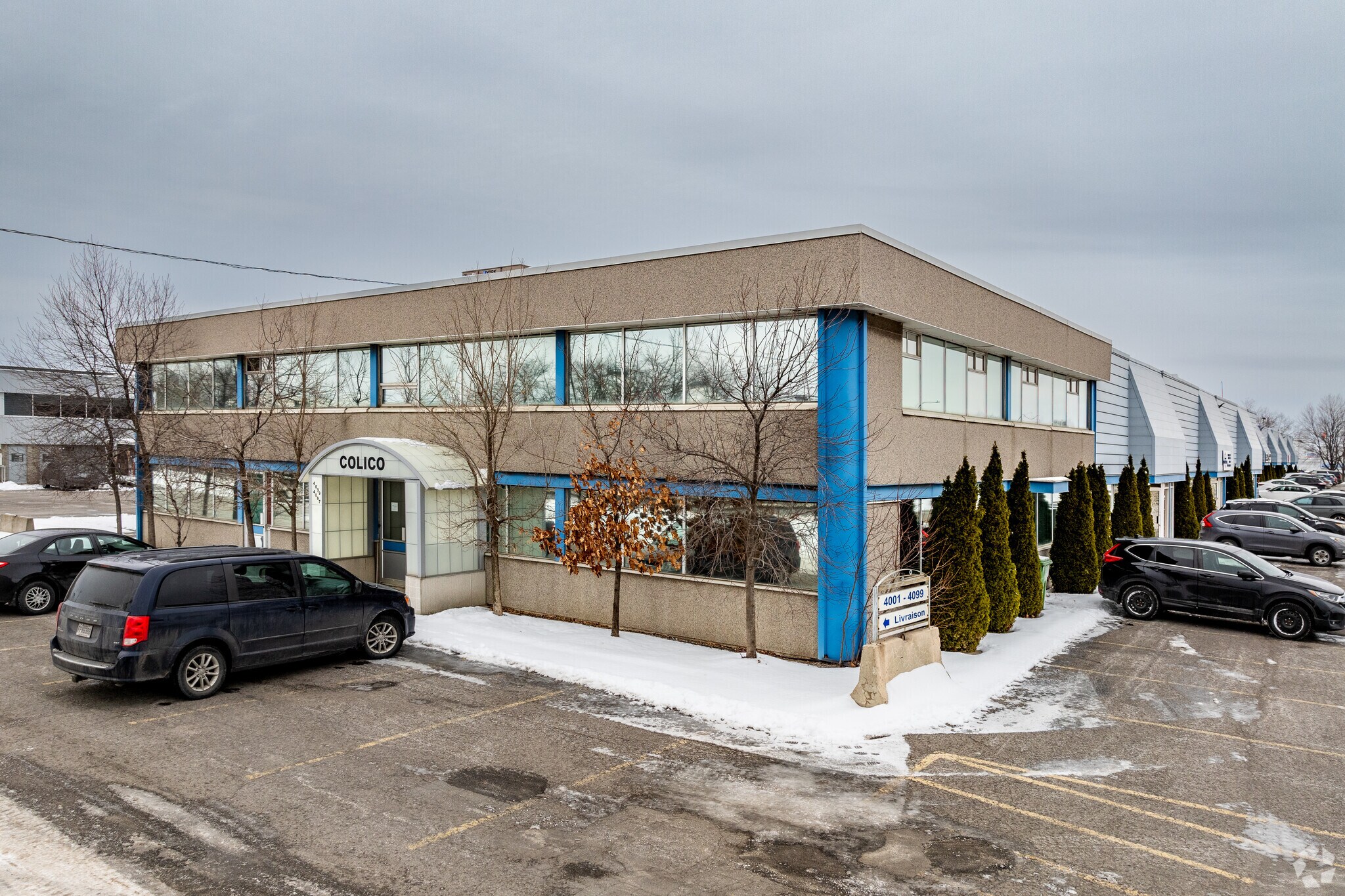 4001-4099 Boul Saint-Jean-Baptiste, Montréal, QC à vendre Photo principale– Image 1 sur 5