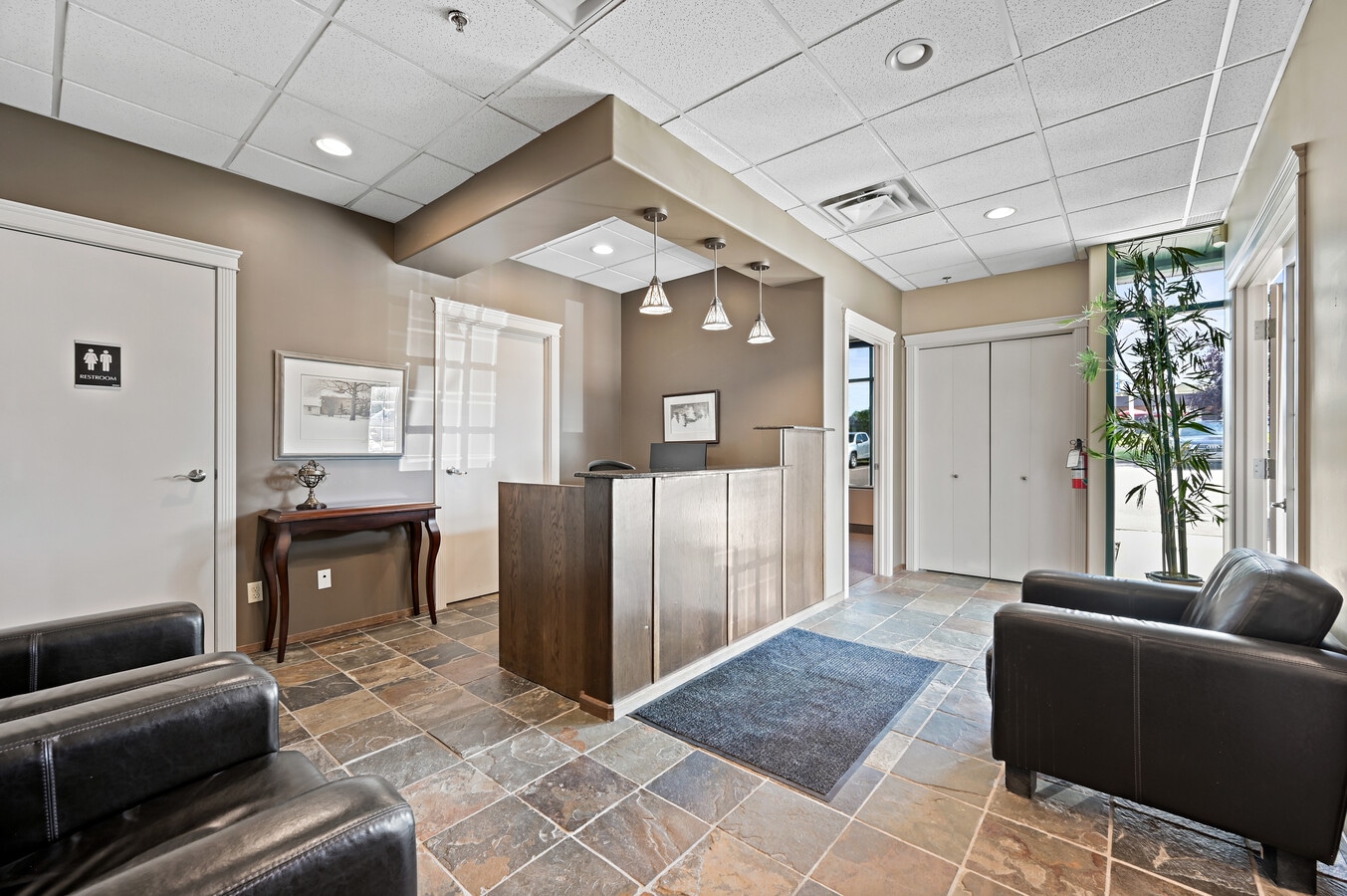 150 Chippewa Rd, Sherwood Park, AB T8A 6A2 - Lot 132 - - Hall d’entrée - Image 2 of 22
