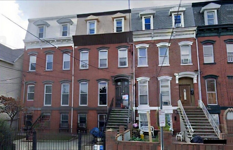 291 Forrest St, Jersey City, NJ à vendre - Photo de l’immeuble – Image 1 sur 25