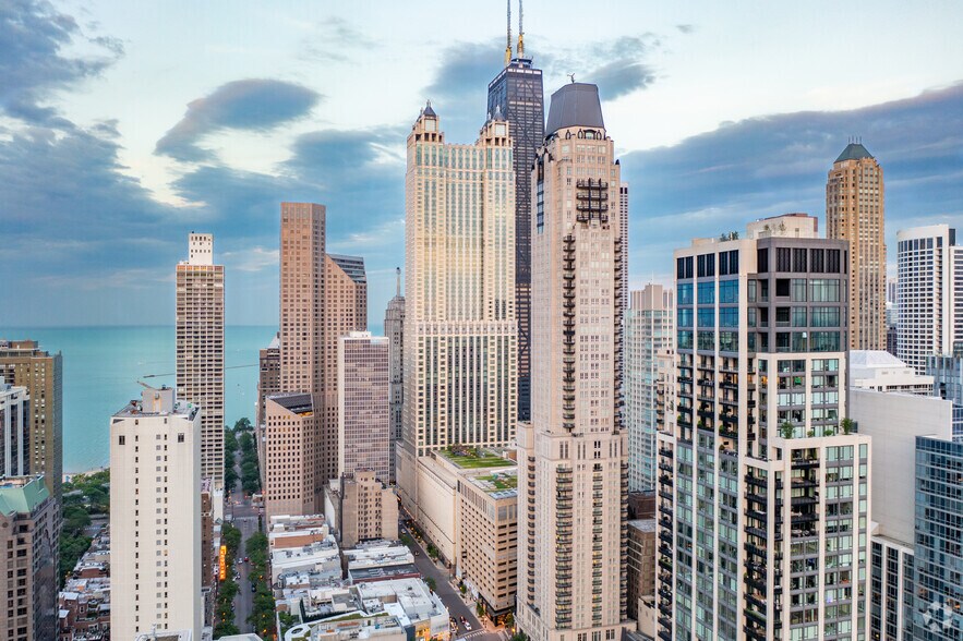 77 E Walton St, Chicago, IL à louer - Photo de l’immeuble – Image 1 sur 1