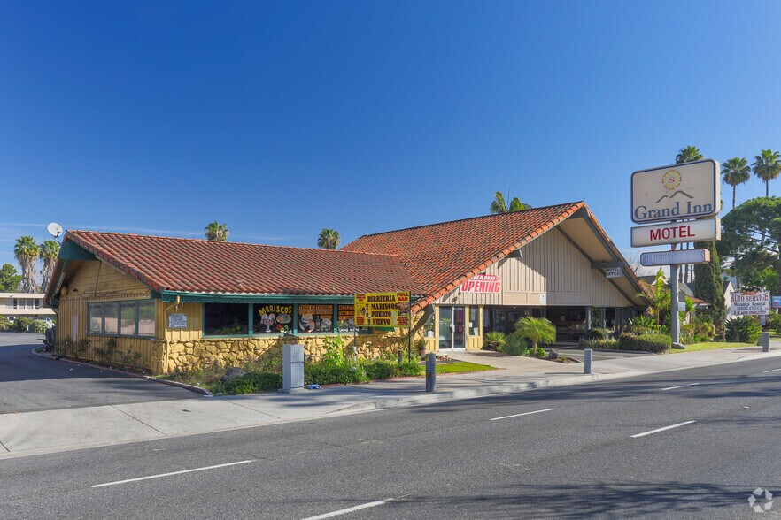 1519 E 1st St, Santa Ana, CA à vendre - Photo de l’immeuble – Image 2 sur 7