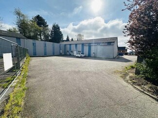 Plus de détails pour Local d'activités à louer