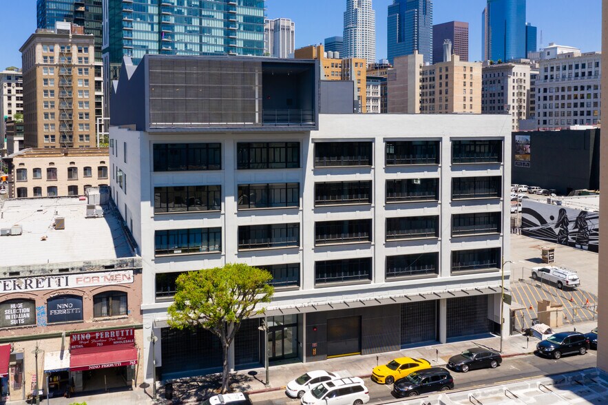 755 S Los Angeles St, Los Angeles, CA à louer - Photo principale – Image 1 sur 35