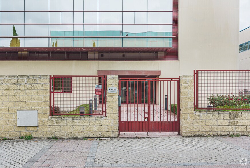 Avenida Italia, 10, Coslada, Madrid à vendre - Photo de l’immeuble – Image 3 sur 38