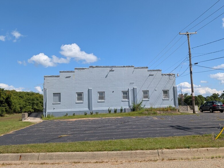 74 Leonard Wood Rd, Battle Creek, MI à vendre - Photo de l’immeuble – Image 3 sur 14