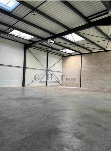 Industriel/Logistique dans Gennevilliers à louer - Photo de l’immeuble – Image 3 sur 7