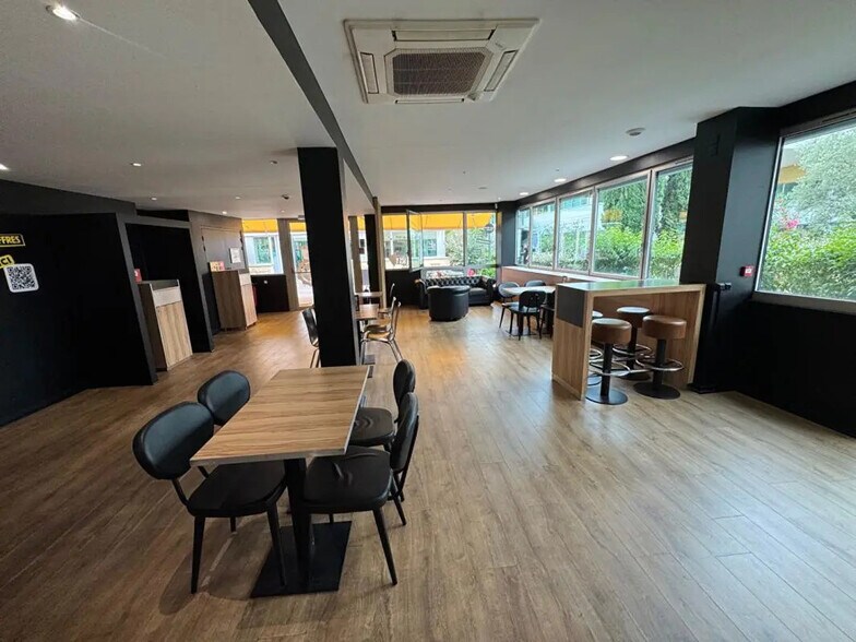 Local commercial dans Labège à vendre - Photo intérieure – Image 1 sur 3