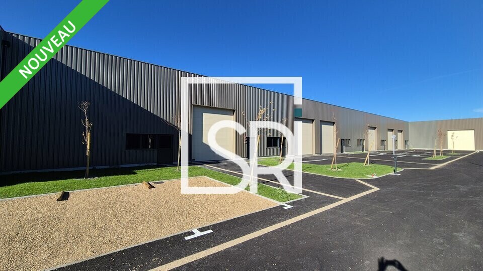 Industriel/Logistique dans La Roche-Blanche à louer Photo de l’immeuble– Image 1 sur 9
