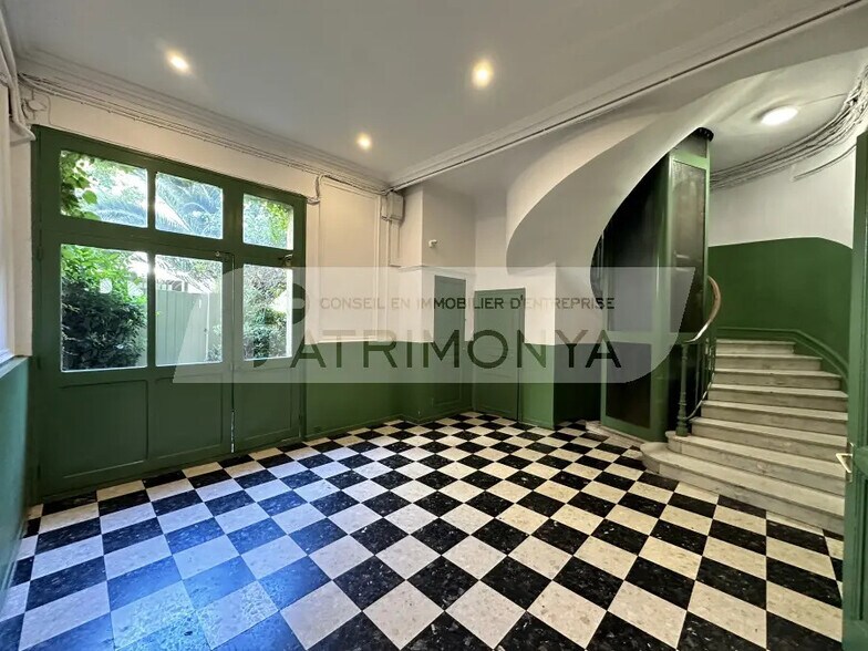 Bureau dans Marseille à vendre - Photo de l’immeuble – Image 3 sur 7