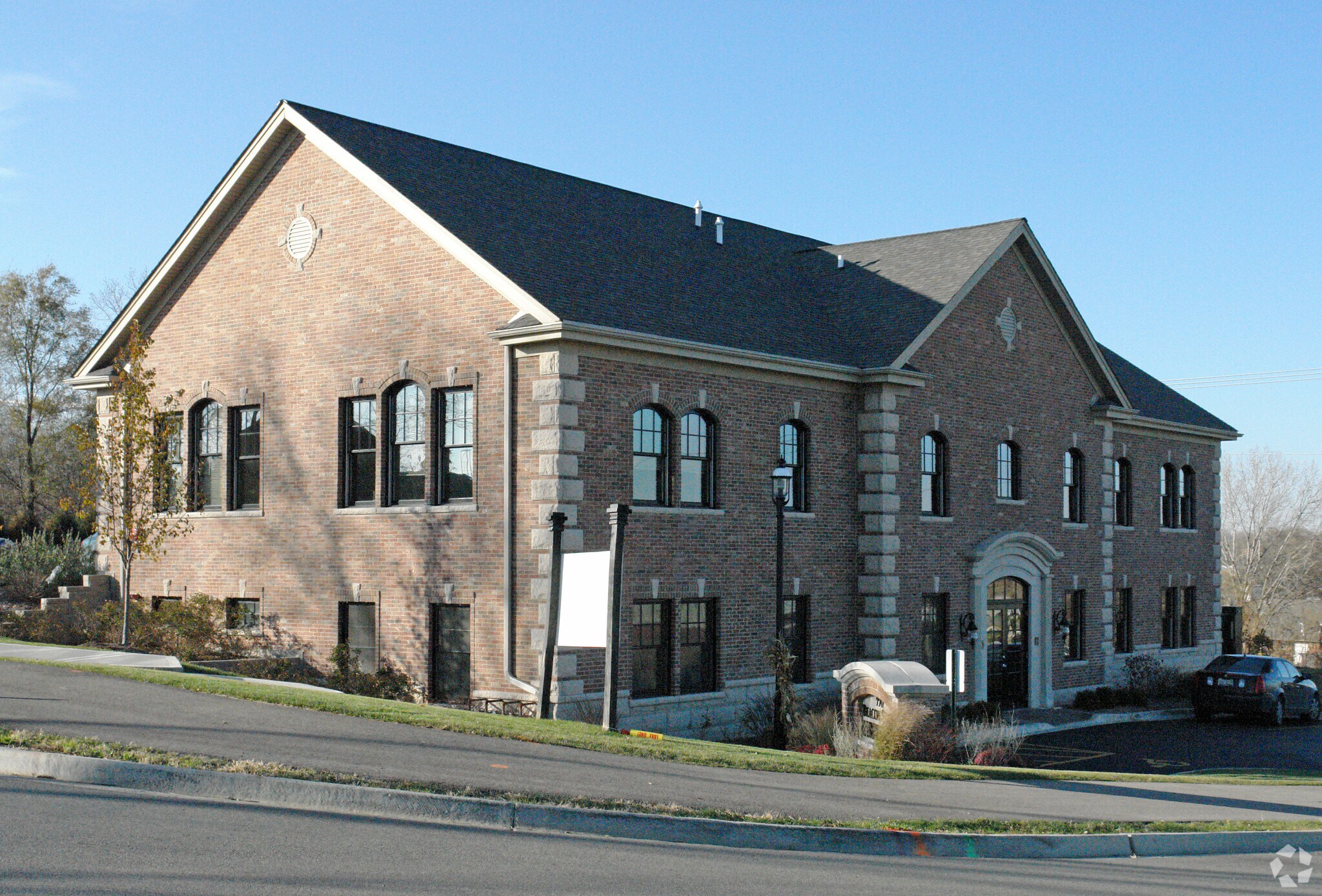 770 Beacon St, West Dundee, IL à vendre Photo principale– Image 1 sur 27