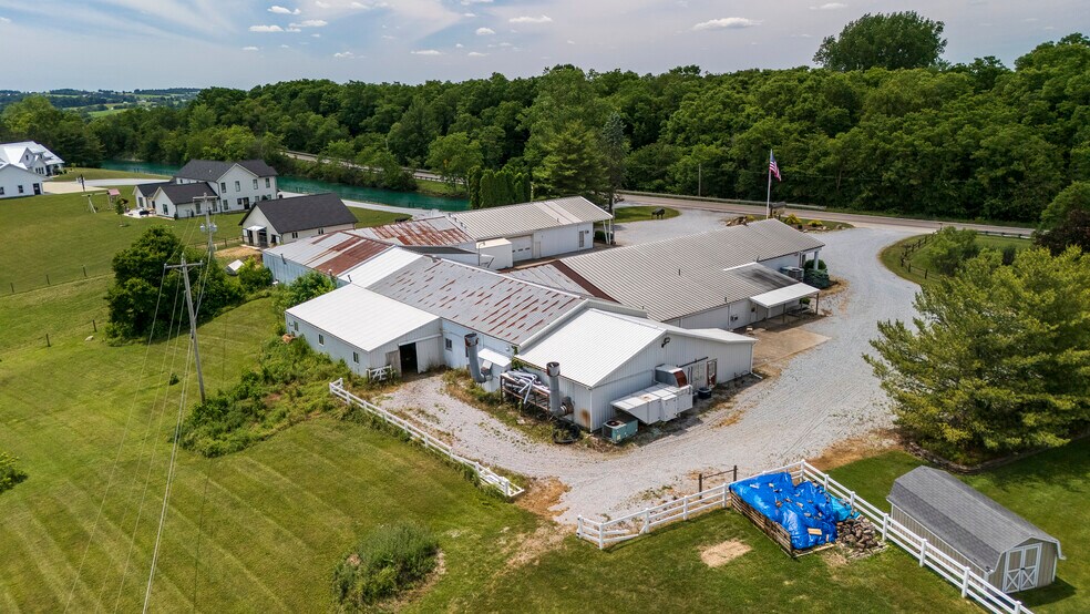 9190 Massillon Rd, Dundee, OH à louer - Photo de l’immeuble – Image 2 sur 4