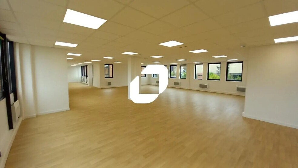 Bureau dans VILLENEUVE-D'ASCQ à louer - Photo intérieure – Image 2 sur 8