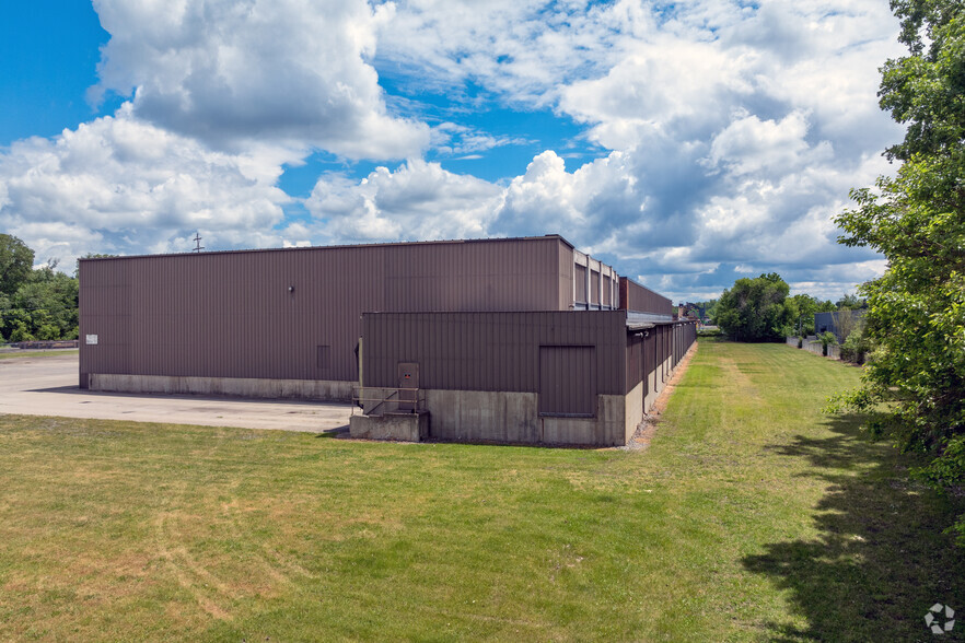 936 Water St, Jackson, MI à louer - Photo de l’immeuble – Image 3 sur 6