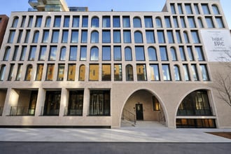 335 Bond St, Brooklyn, NY à louer Photo de l’immeuble– Image 1 sur 13