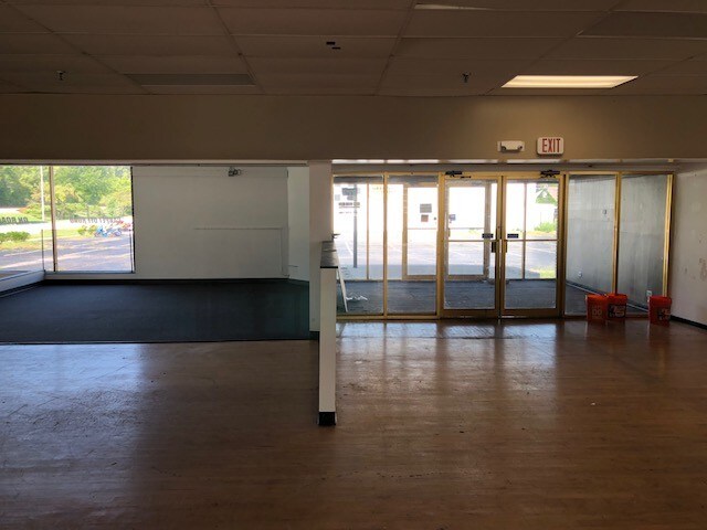 1000 W Northwest Hwy, Arlington Heights, IL à vendre - Photo intérieure – Image 3 sur 18