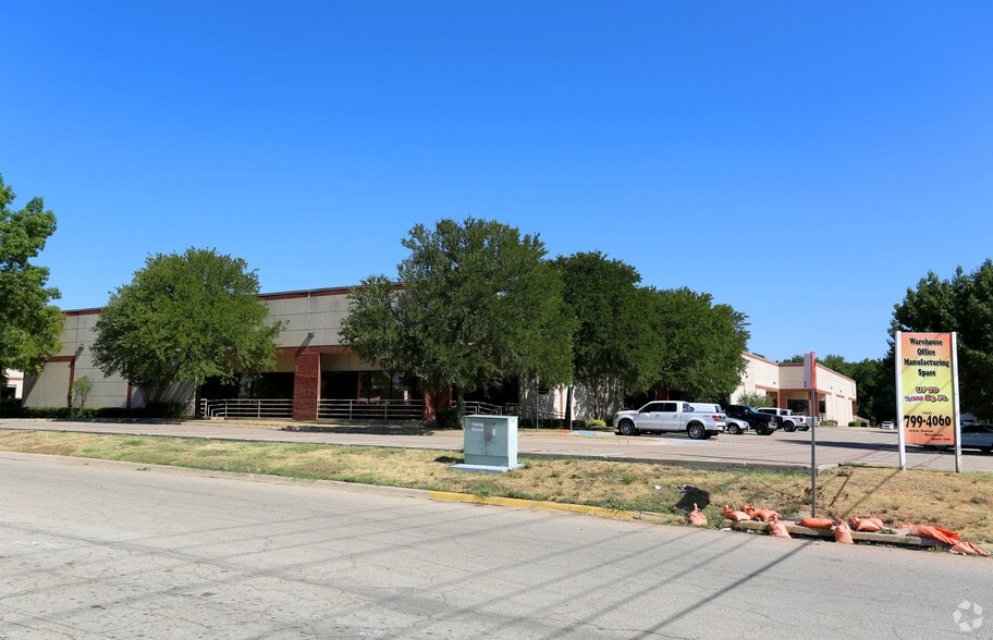 3923 Morse St, Denton, TX à louer - Photo principale – Image 1 sur 13