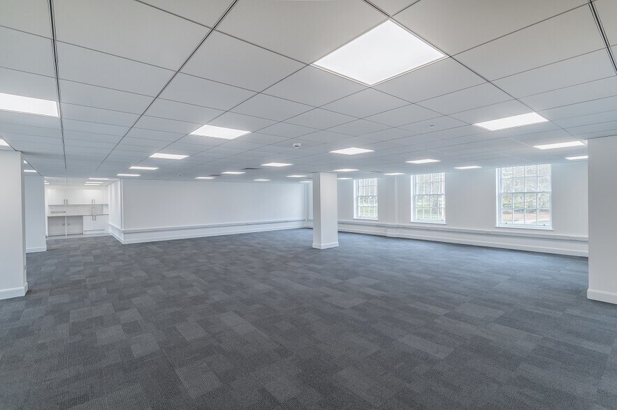 Parkway, Welwyn Garden City à louer - Photo de l’immeuble – Image 3 sur 33