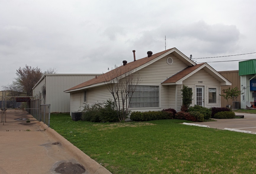 2245 Royal Ln, Dallas, TX à louer - Plan de site – Image 1 sur 3