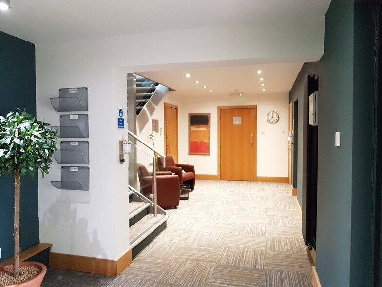 125 Muir St, Hamilton à louer - Photo de l’immeuble – Image 3 sur 7