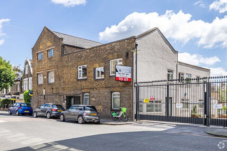 6 Elthorne Rd, Londres à louer - Photo de l’immeuble – Image 2 sur 2