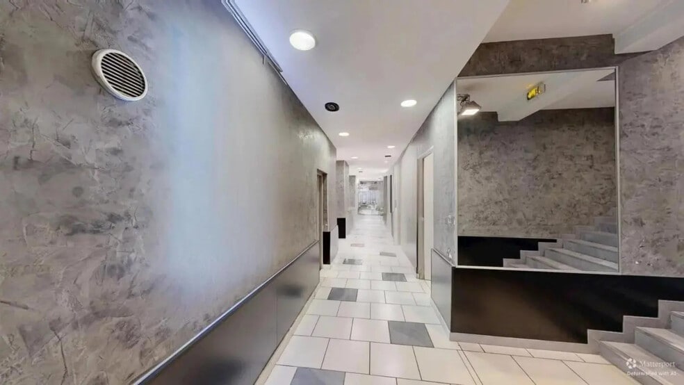 Bureau dans Nice à vendre - Photo de l’immeuble – Image 2 sur 13