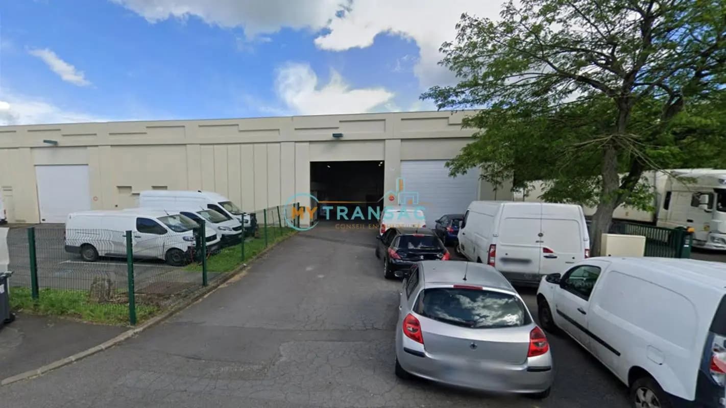 Local d’activités dans Valenton à louer Photo de l’immeuble– Image 1 sur 4