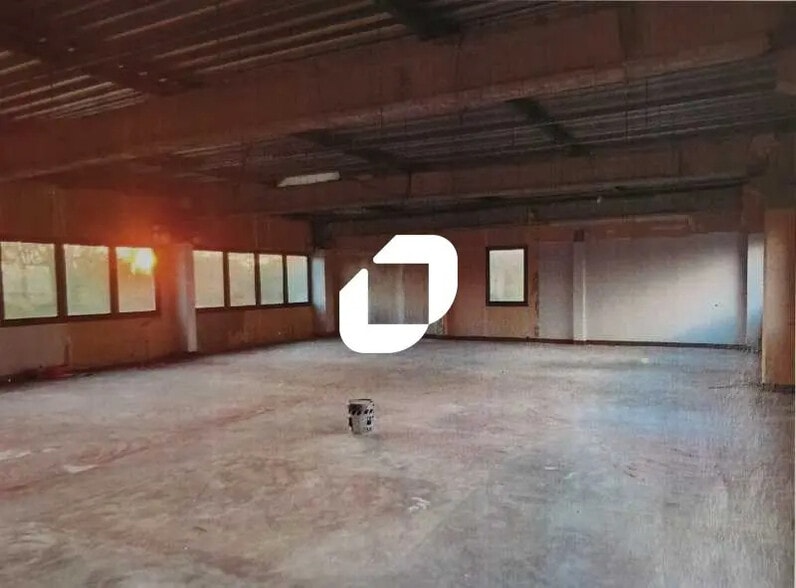 Bureau dans Osny à louer - Photo intérieure – Image 2 sur 8