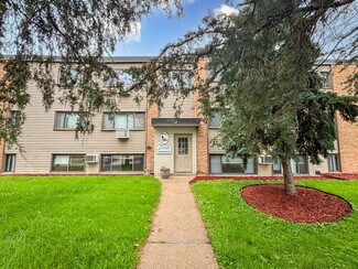 Plus de détails pour 57 6th Ave S, Hopkins, MN - Logement à vendre