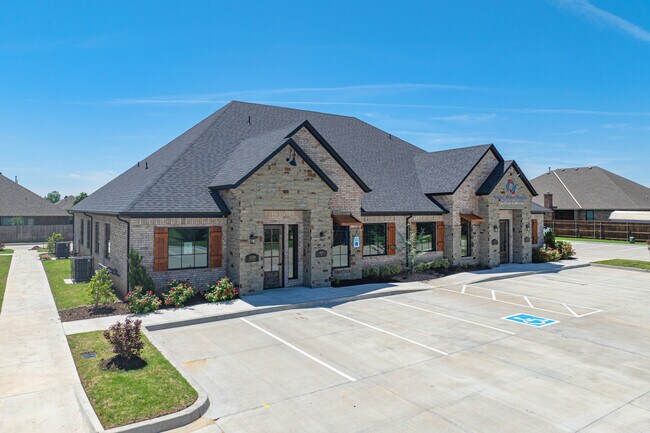 Plus de détails pour 13709 S Santa Fe Ave, Oklahoma City, OK - Bureau à vendre