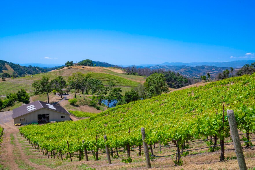 6923 Plum Ranch Rd, Santa Rosa, CA à vendre - Photo de l’immeuble – Image 1 sur 6