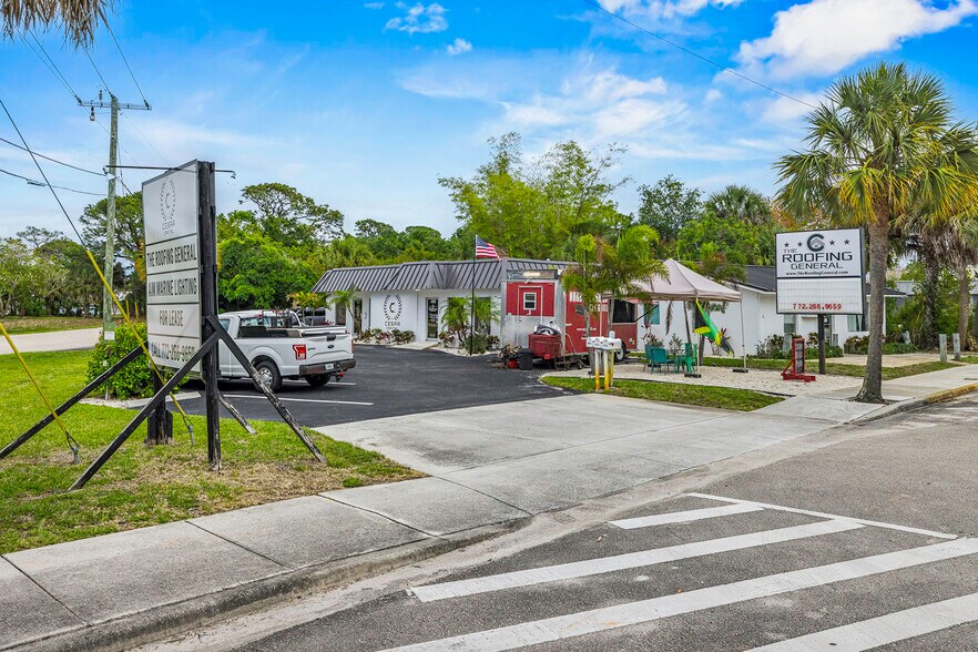 4625 SE Dixie Hwy, Stuart, FL à vendre - Photo de l’immeuble – Image 2 sur 21
