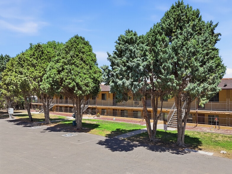 2625 Himes Ave, Pueblo, CO à vendre - Photo principale – Image 1 sur 7