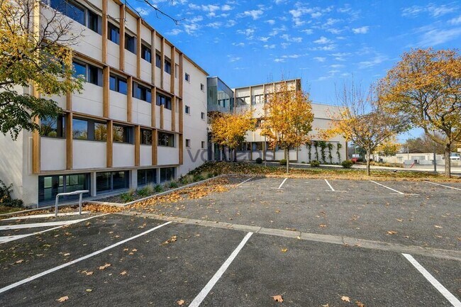 Plus de détails pour 35 Avenue De L'Escadrille Normandie-Niemen, Blagnac - Bureau à louer