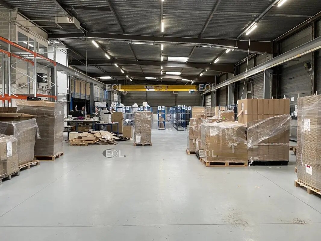 Local d’activités dans SAINT-OUEN-L'AUMONE à louer Photo de l’immeuble– Image 1 sur 6