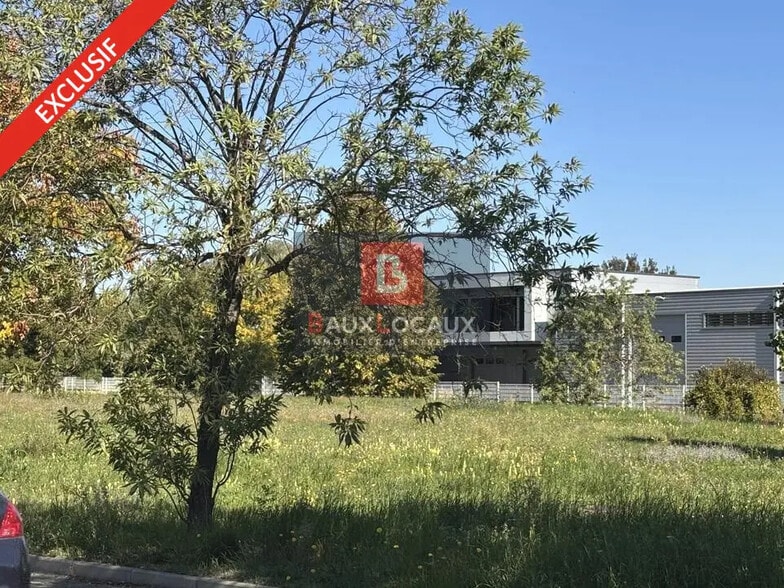 Bureau dans Roquemaure à louer - Photo de l’immeuble – Image 3 sur 3